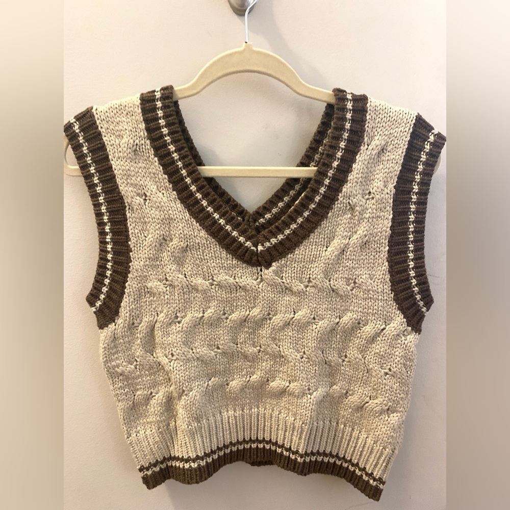 Size Small Boutique Sweater Vest